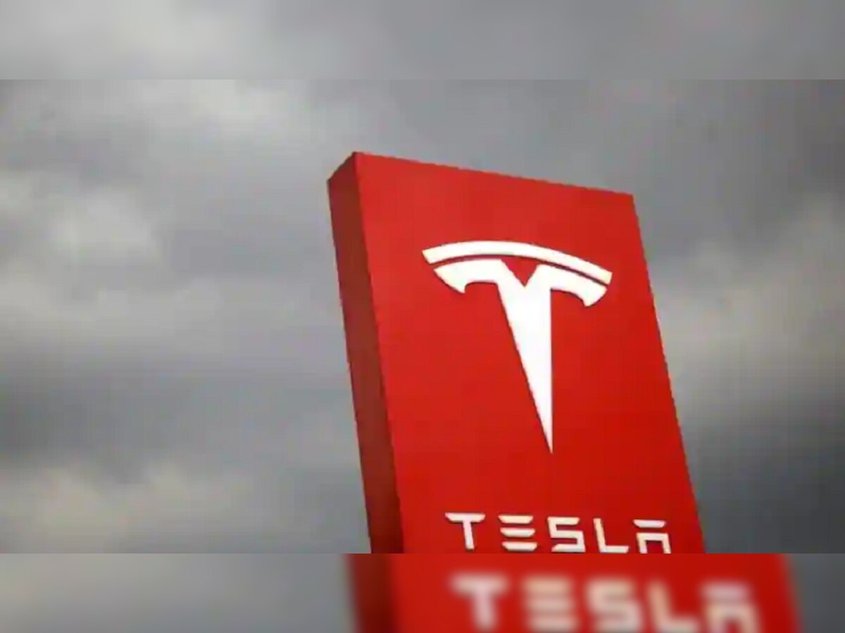 Job in Tesla | टेस्लामध्ये नोकरी करण्याची संधी; जाणून घ्या कसे करायचे अप्लाय title=