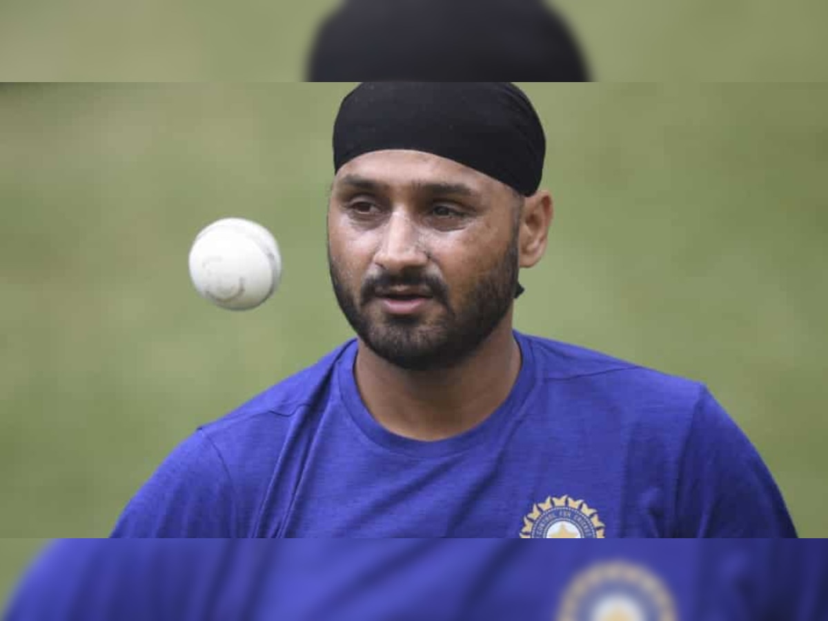 Harbhajan Singh Retirement: या कामगिरीने हरभजनने जिंकलं होतं प्रत्येक चाहत्यांचं मन title=