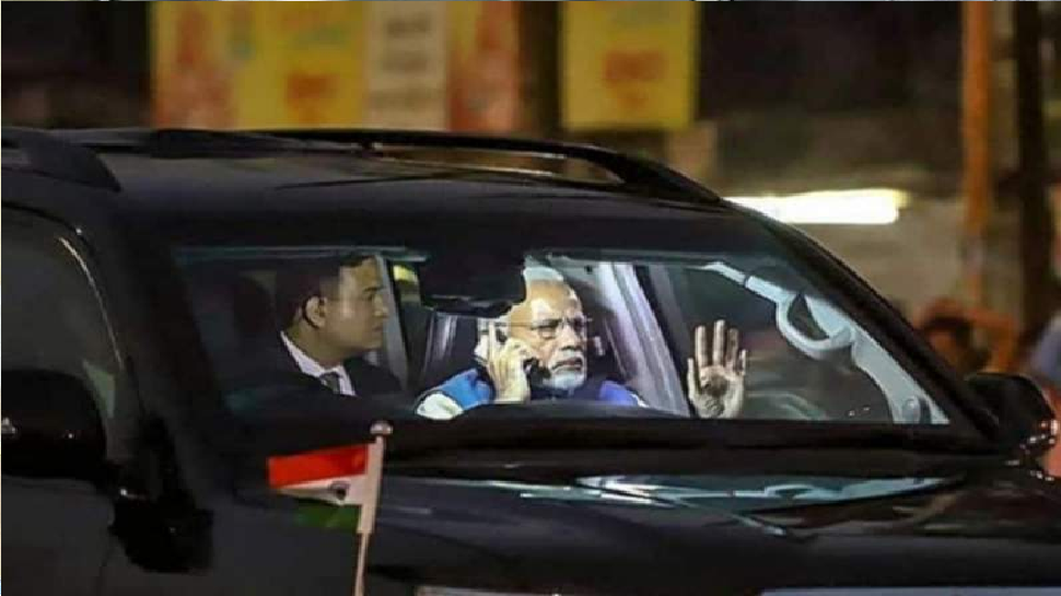 Modi Benz Car pm narendra modi new car mercedes-maybach-s650 withstand blast bullets