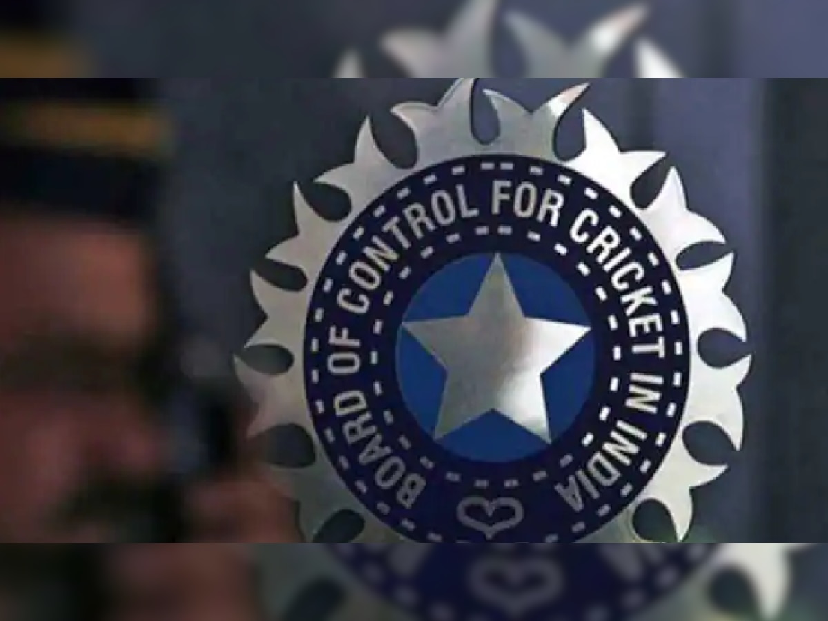 कोरोनाचा क्रिकेटला फटका; BCCI कडून टूर्नामेंट स्थगित title=