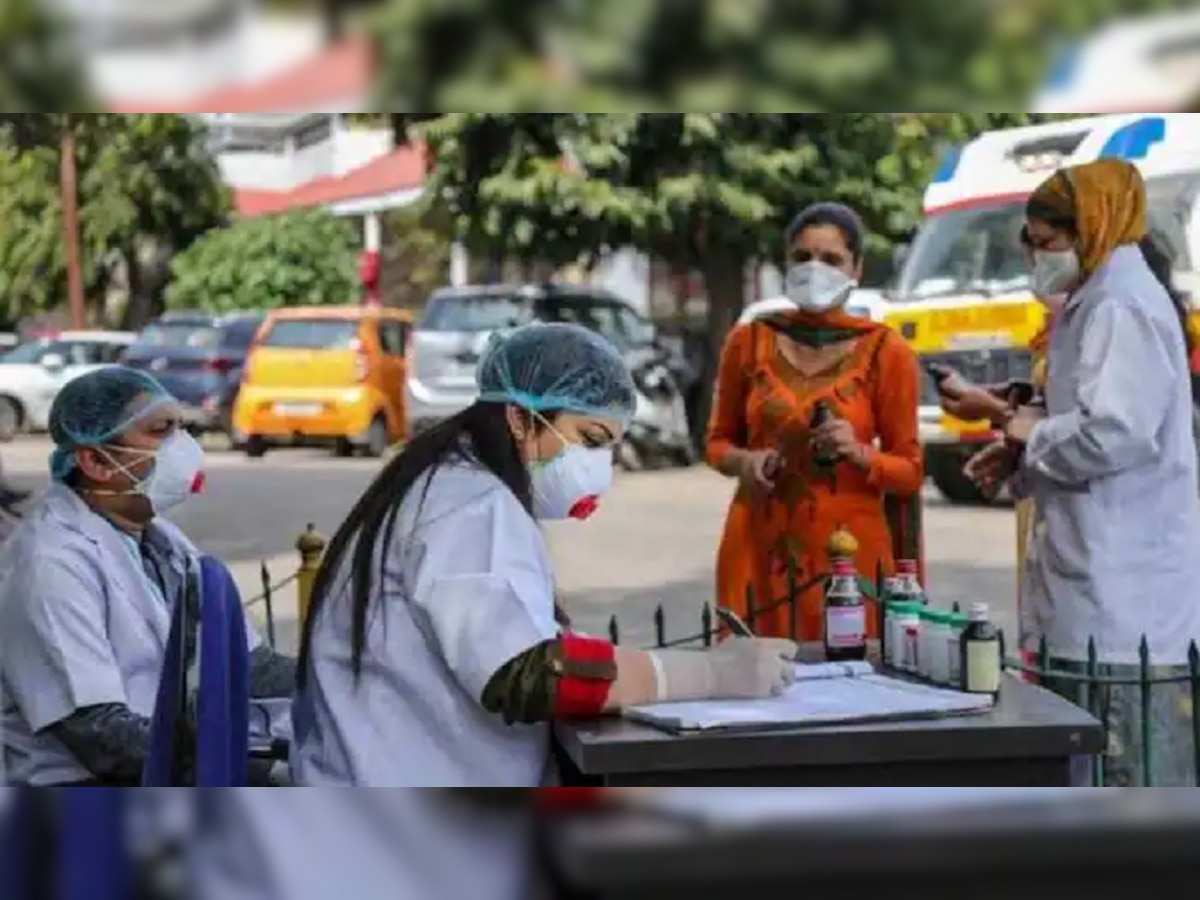Mumbai Corona Update | दिलासादायक| मुंबईत कोरोना रुग्णसंख्येत घट, धारावीत पॉझिटिव्ह किती? title=