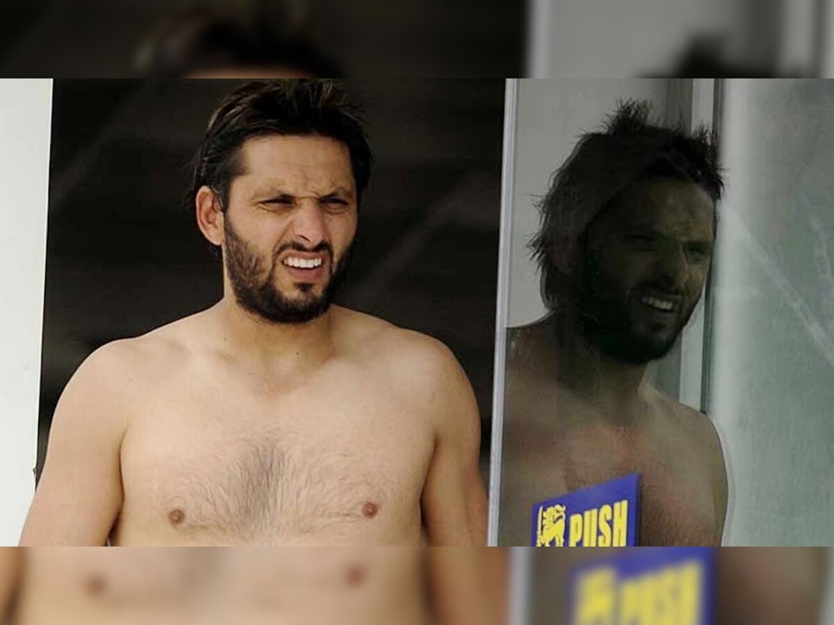 ऑटोग्राफसाठी आलेल्या चाहत्यांसोबत Shahid Afridi कडून लाजीरवाणी वागणूक title=