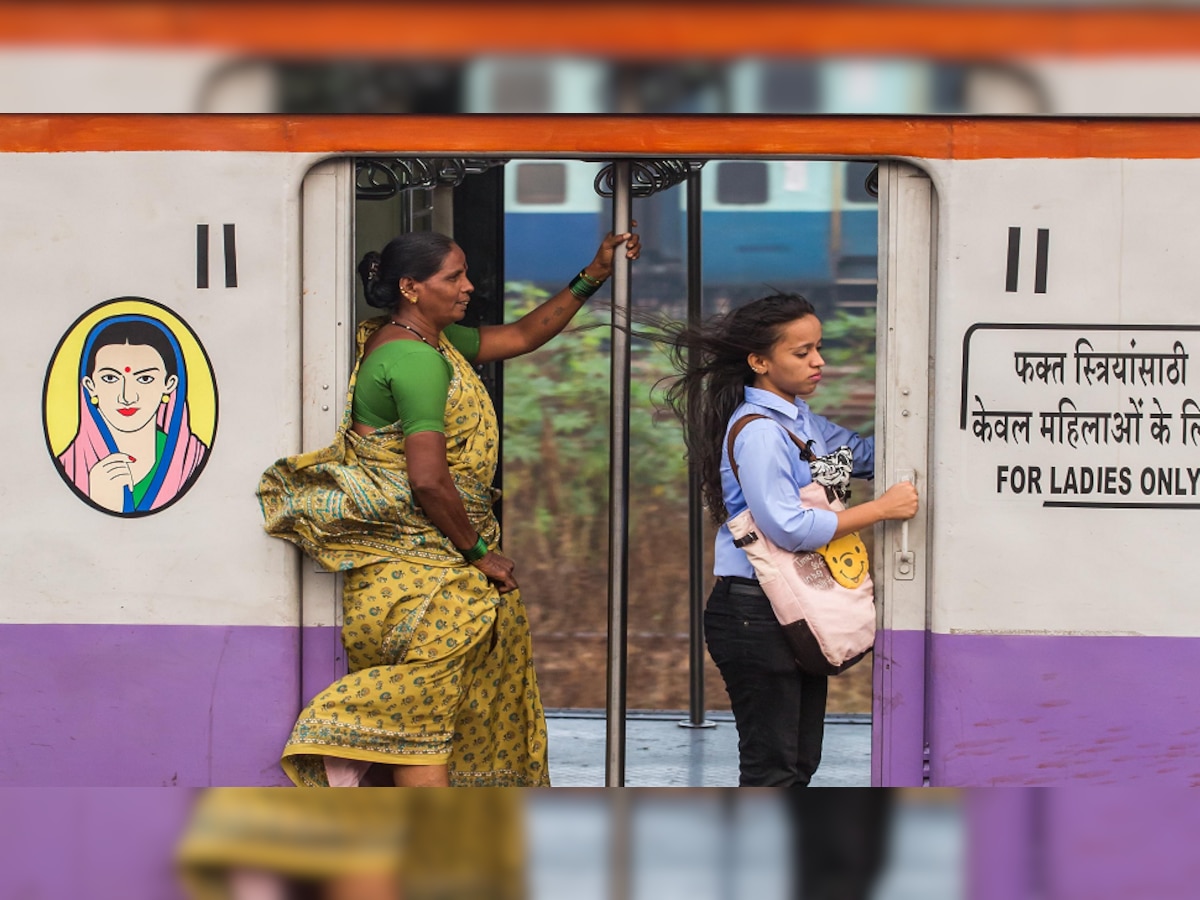 Mumbai local train : महिलांच्या सुरक्षेसाठी मध्य रेल्वेनं उचललं मोठं पाऊल title=