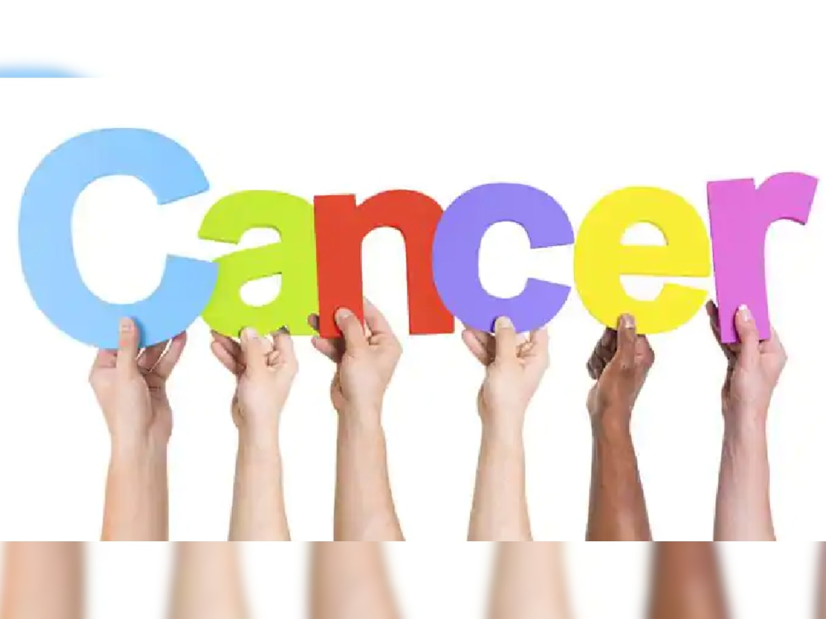 World Cancer Day: वेळीच ओळखा कॅन्सरची लक्षणं title=