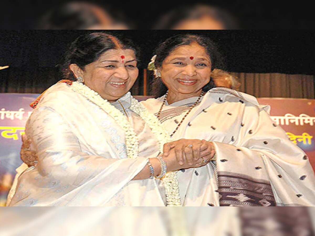 Lata Mangeshkar Health | लता दीदींच्या तब्येतीबाबत आशा भोसले काय म्हणाल्या? title=