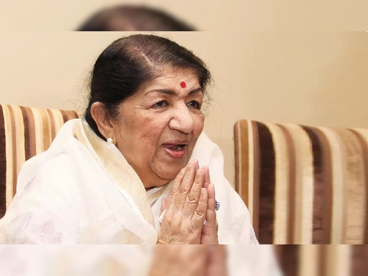 Lata Mangeshkar यांना भारतीय नौदला तर्फे देखील दिली जाणार मानवंदना title=