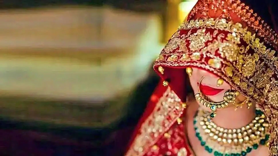 beautiful wife left her husband after three days of marriage