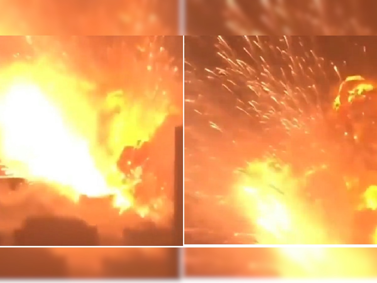Russia Ukraine crisis : युक्रेनच्या राजधानीसह अनेक शहरांमध्ये रशियन सैन्याकडून स्फोट, महाभयंकर Video Viral  title=