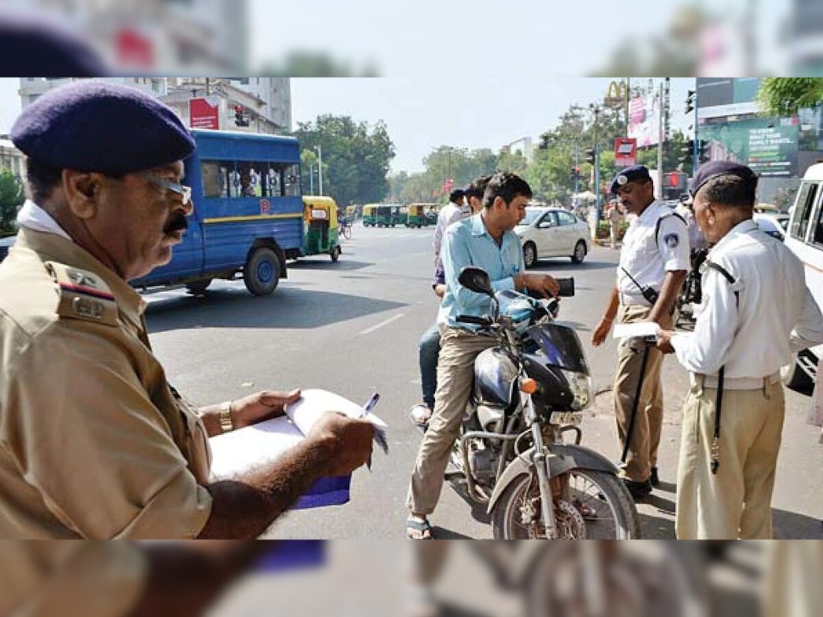 ट्रॅफिक चलनावर मिळतोय बंपर डिस्काउंट, पाहा कुठे आणि कोणाला मिळणार ही ऑफर title=