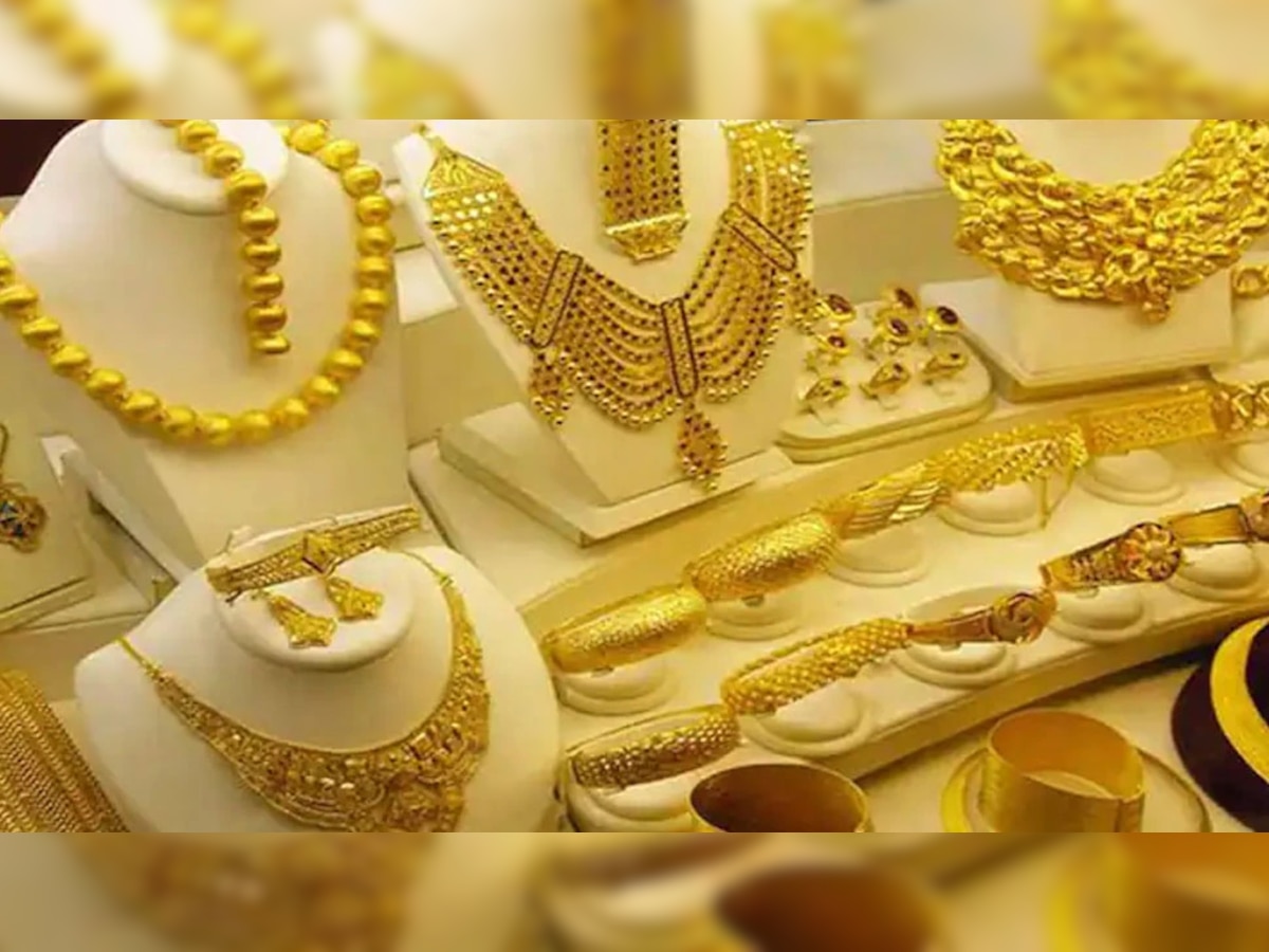 Gold Price Today : सोन्याचे दर रोकॉर्ड ब्रेक उंचीवर, लवकरचं गाठणार 55 हजारांचा टप्पा title=