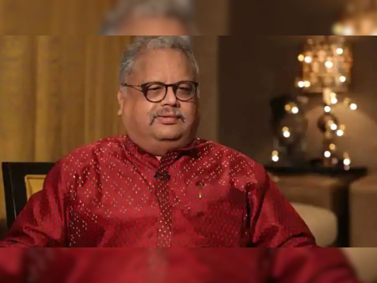 Rakesh Jhunjhunwala यांचं अलिशान घर; राजमहलाची चमकही पडणार फिकी title=