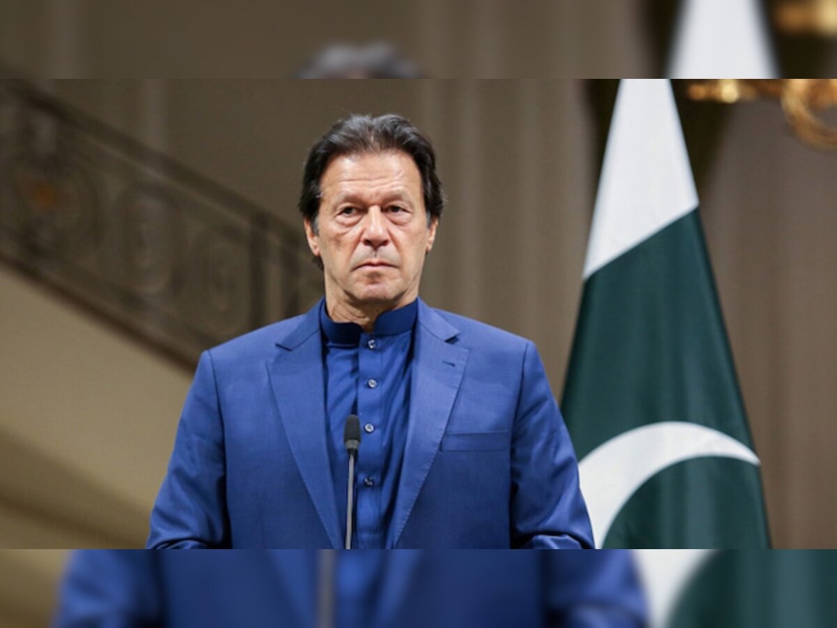 Pakistan: पाकिस्तानच्या राजकारणात मोठी खळबळ, इम्रान खान यांची खूर्ची जाणं निश्चित title=