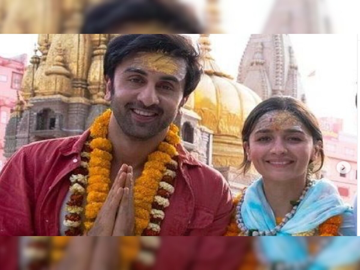 Alia - Ranbir चा साधासुधा विवाहसोहळा; फोटो तुफान व्हायरल title=