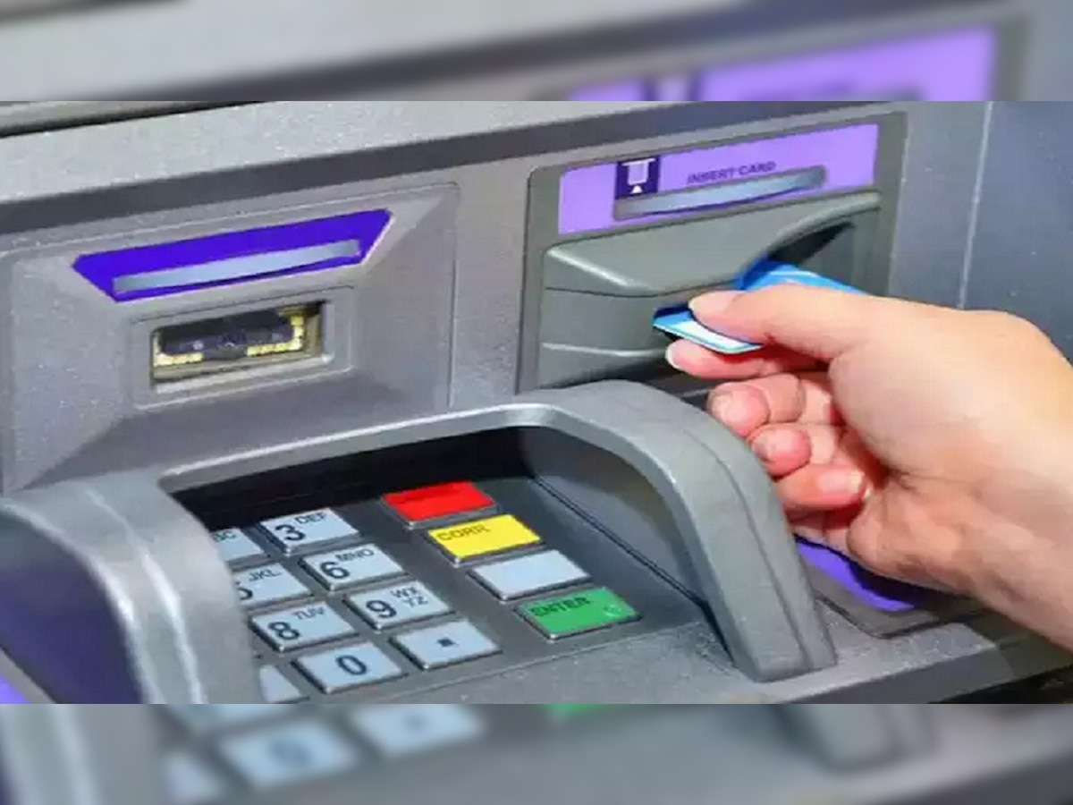 ATM मध्ये पैसे अडकले तर आधी हे काम करा; तुमचे पैसे लवकर परत मिळतील title=