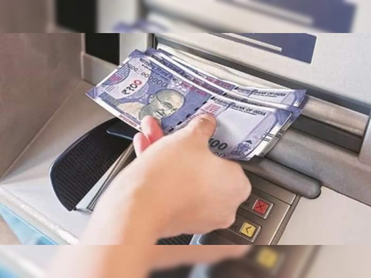 ATM कार्डशिवाय आता काढता येणार पैसे, RBI तुमचा त्रास आणखी कमी करणार title=