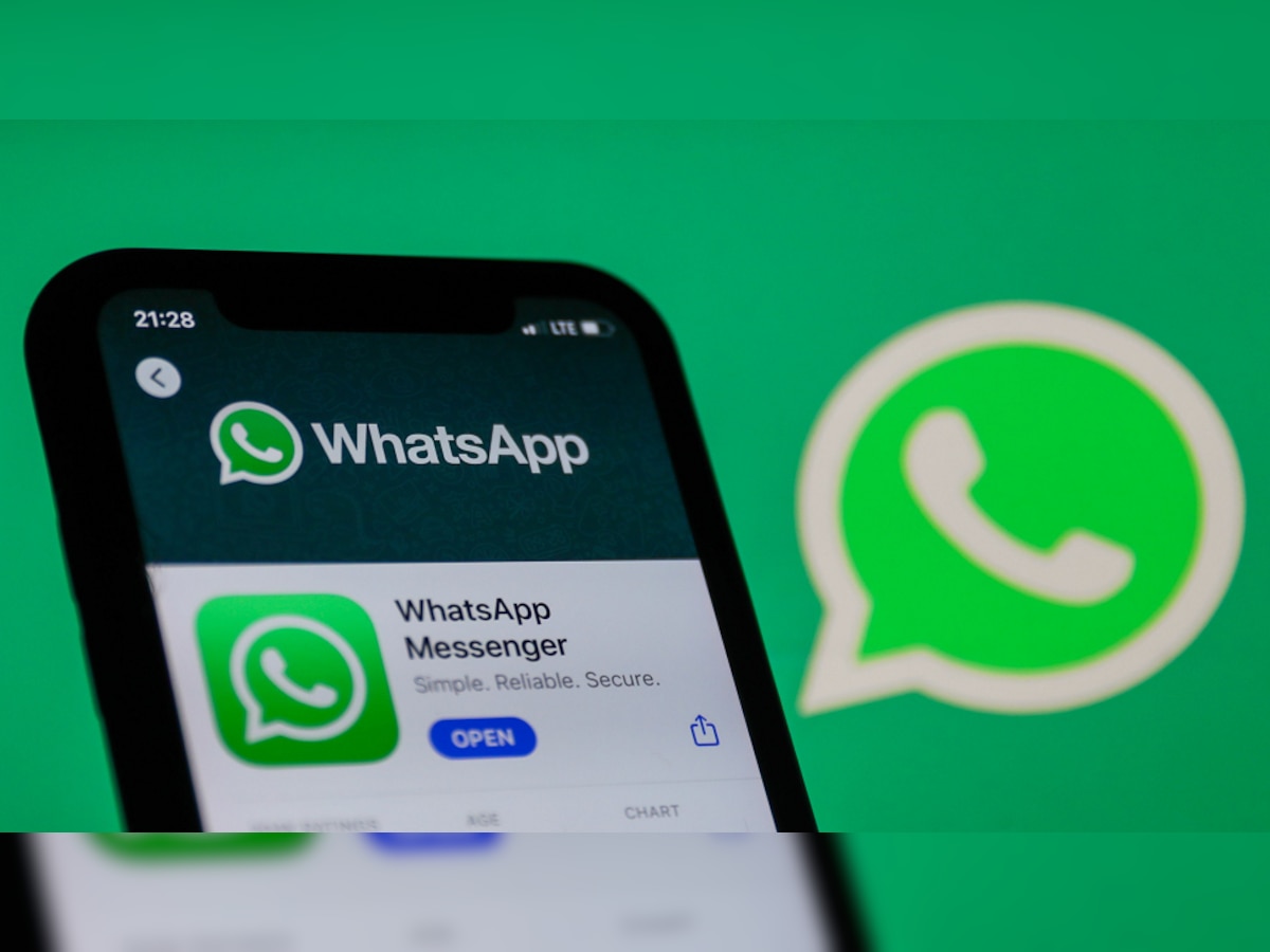 WhatsApp युजर्स सावधान! 'या' चुका कधीही करु नका नाहितर तुमचं खातं बॅन होऊ शकतं title=