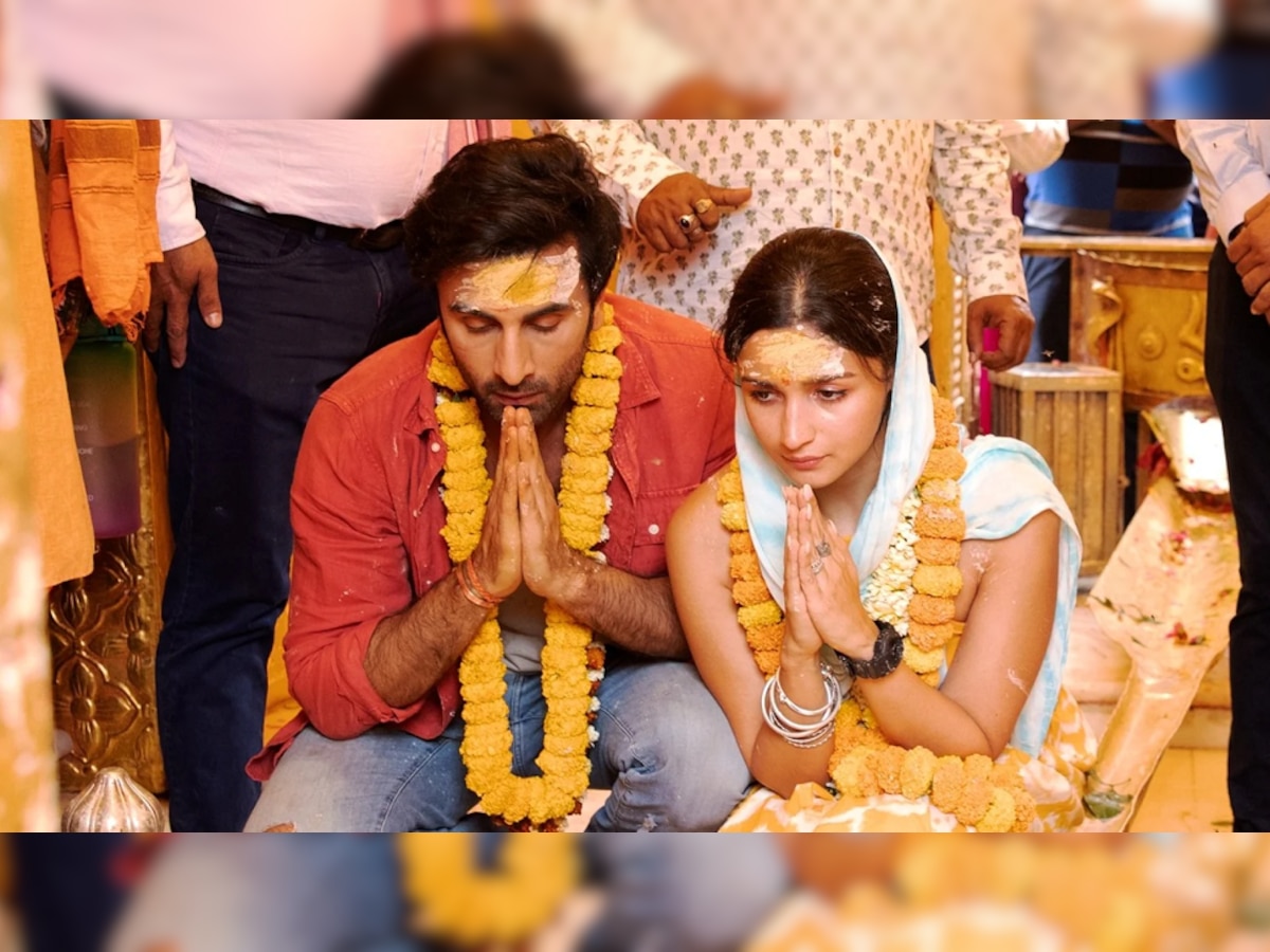  Alia Bhatt Ranbir Kapoor Wedding: लग्नानंतर आलिया आणि रणबीर करणार 'हे' काम title=