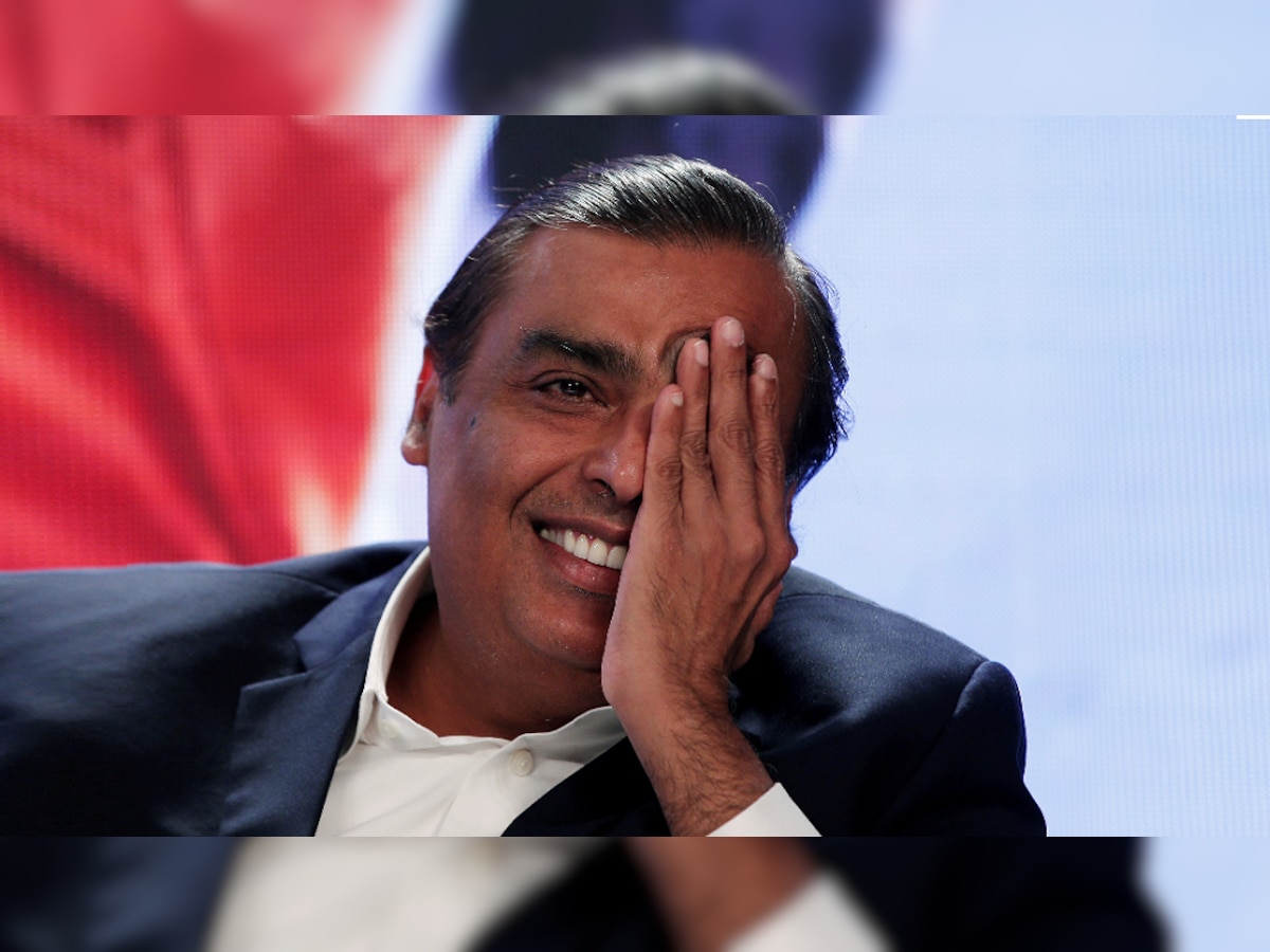 Mukesh Ambani Birthday : मुकेश अंबानी यांच्या आयुष्यातील 10 रंजक गोष्टी, ज्या कोणालाच माहित नाहीत title=