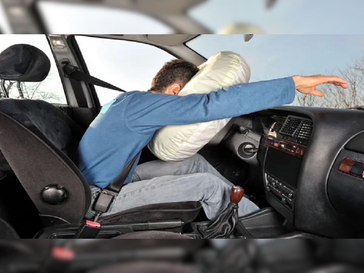 Airbags संदर्भात सुप्रीम कोर्टाचा आदेश, जाणून घ्या कोर्टाने काय म्हटलंय title=