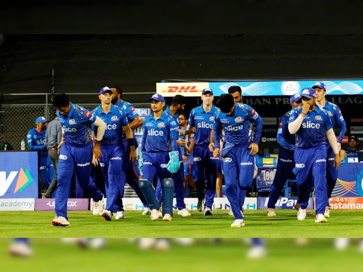 IPL 2022 : मुंबईच्या नावावर IPL च्या इतिहासातील सर्वात वाईट विक्रम title=