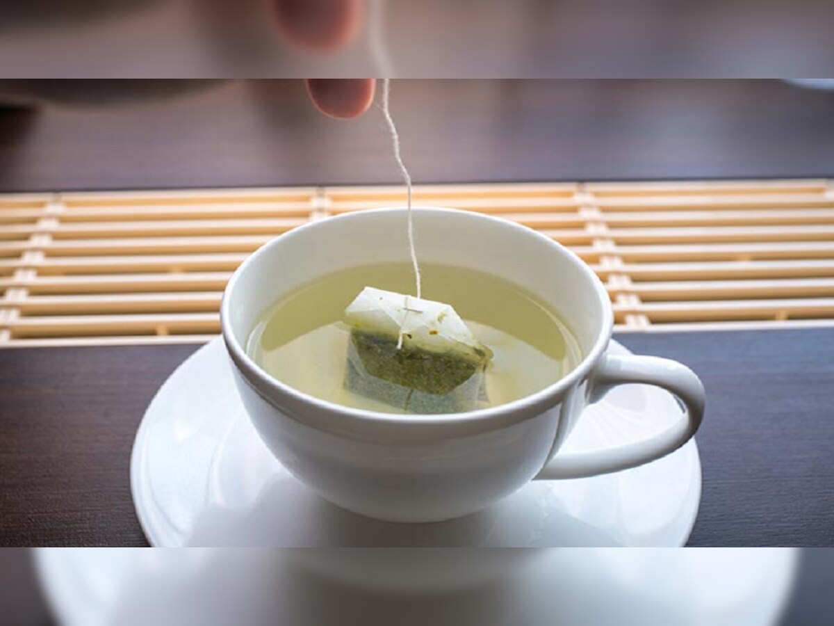 Green Tea Side Effects : ग्रीन टी पिणाऱ्यांनो सावधान! याचा शरीराला फायद्यासोबत तोटाही title=