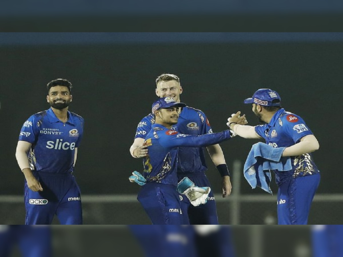 GT vs MI | मुंबईचा गुजरातवर 5 धावांनी सनसनाटी विजय title=