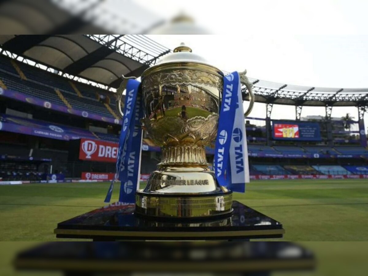IPL 2022 : प्लेऑफमध्ये 'या' तीन संघाचं स्थान निश्चित, चौथा संघ कोण असणार ?  title=