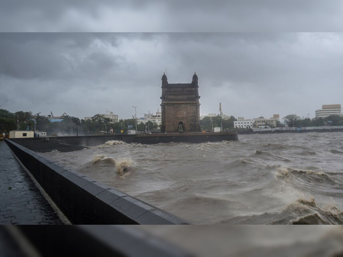Monsoon Update : कोकणासह मुंबईत रिमझिम पाऊस; ऐन उकाड्यात काहीसा दिलासा  title=