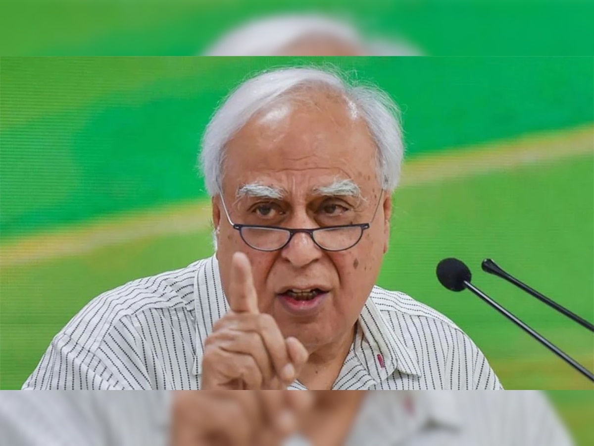 Kapil Sibal left Congress: कपिल सिब्बल यांचा काँग्रेसला राम राम, समाजवादीकडून राज्यसभा निवडणूक रिंगणात title=