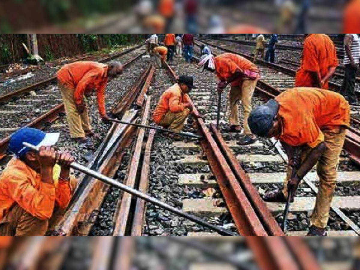 पश्चिम रेल्वेवर आज रात्रीपासून ‘जम्बो ब्लॉक’; तर मध्य रेल्वेवर रविवारी रखडपट्टी title=