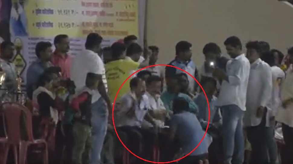 Rajendra Raut Video viral : Barshi's BJP-sponsored independent MLA Rajendra Raut beat ...