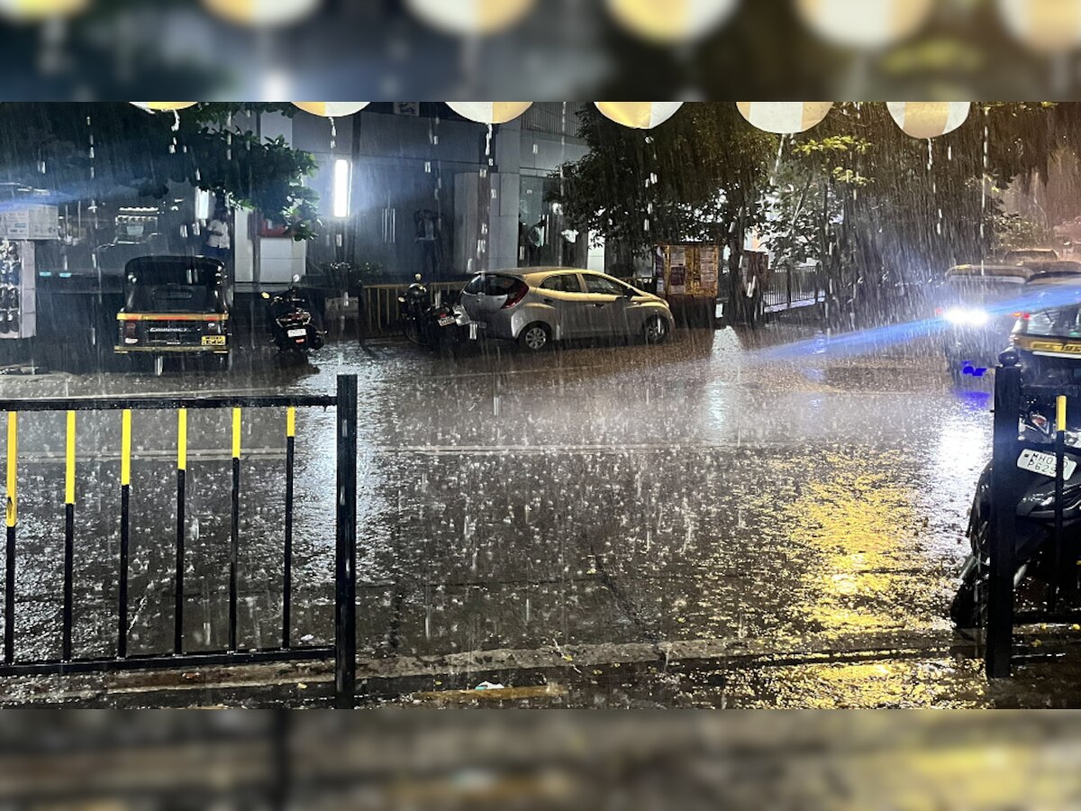 Mumbai Rain : मुंबईत मान्सूनची एन्ट्री, सोशल मीडियावर स्टेटसचा 'पाऊस' title=