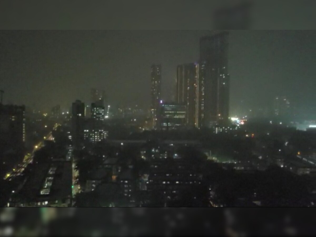 Mumbai Rain : मुंबईत जोरदार पावसाला सुरुवात, वातावरणात गारवा title=
