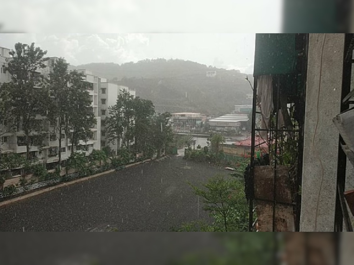 Monsoon Alert : पुढचे 5 दिवस 'या' जिल्ह्यांमध्ये मुसळधार पावसाचा इशारा   title=