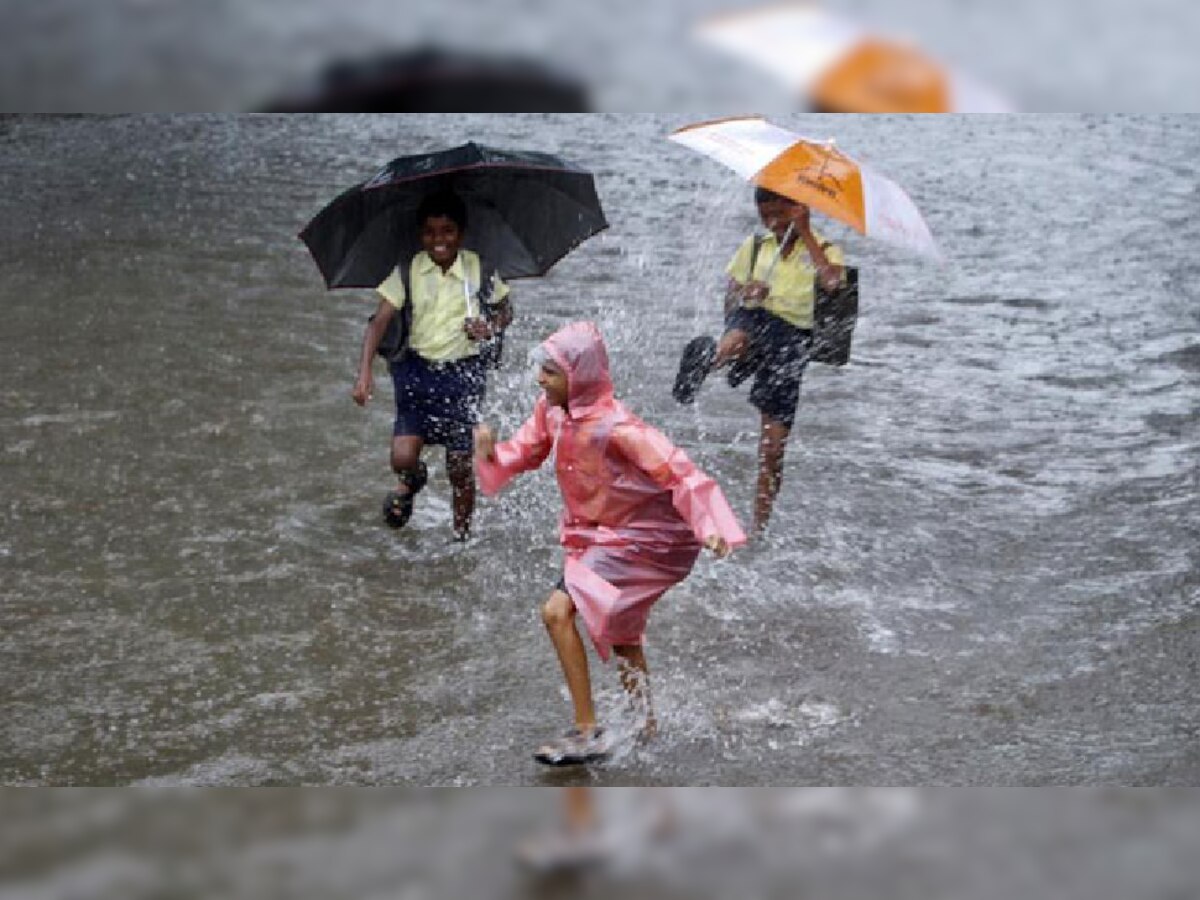 Monsoon Care : पावसात भिजल्यावर या 4 गोष्टी करणं टाळू नका! title=