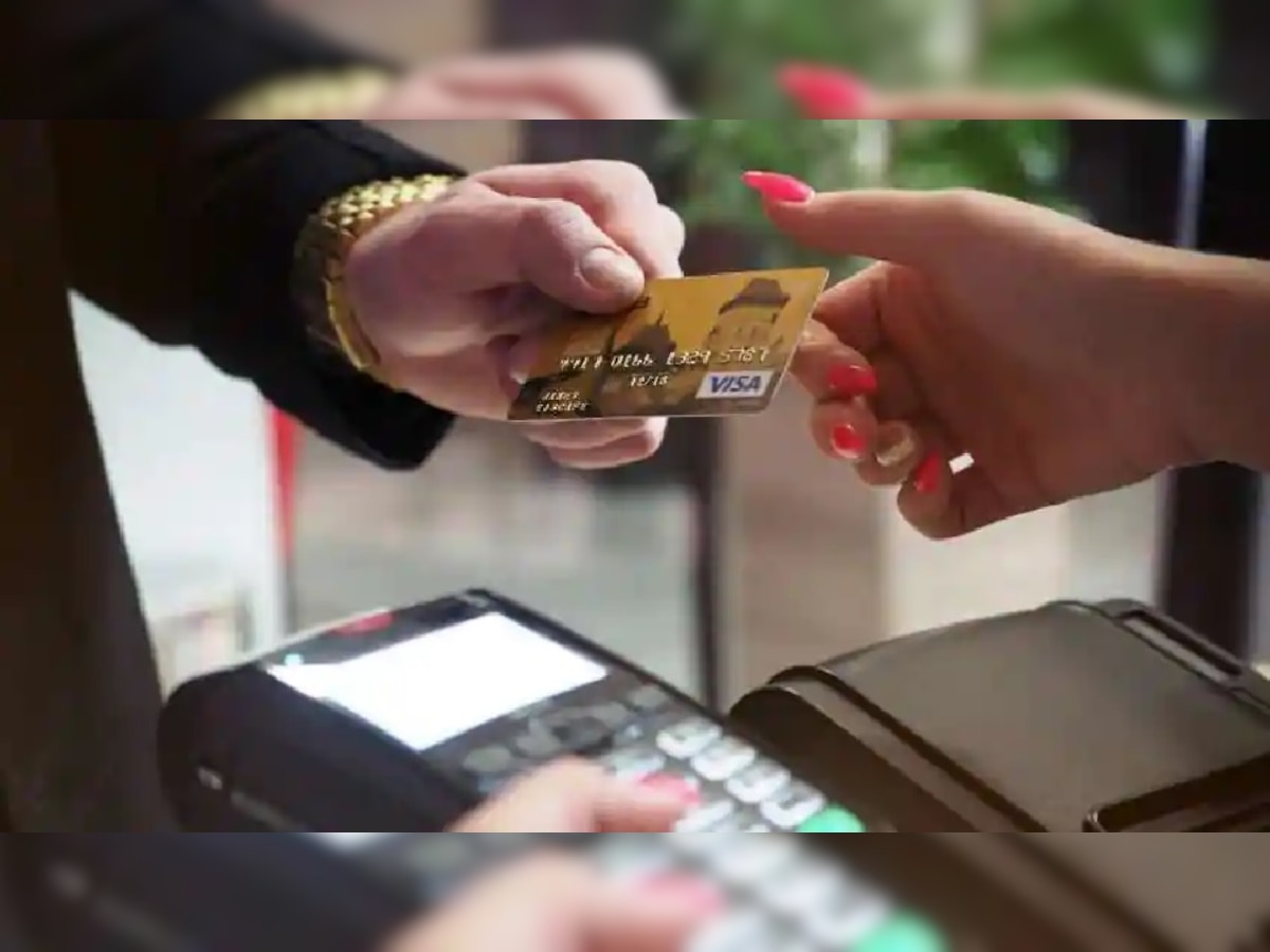 क्रेडिट कार्ड यूजर्संना मिळणारे फायदे माहिती आहेत का? जाणून घ्या title=
