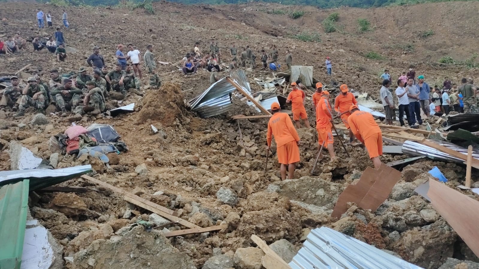 manipur-landslide-81-people-died-including-18-javan