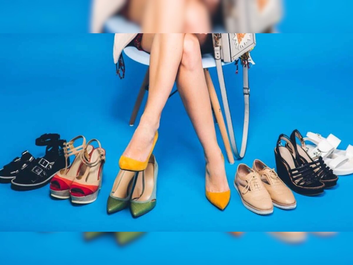 Astro tips for shoes : चुकूनंही 'या' रंगाचे शूज पायात घालू नका; दुर्देव पाठ सोडणार नाही! title=