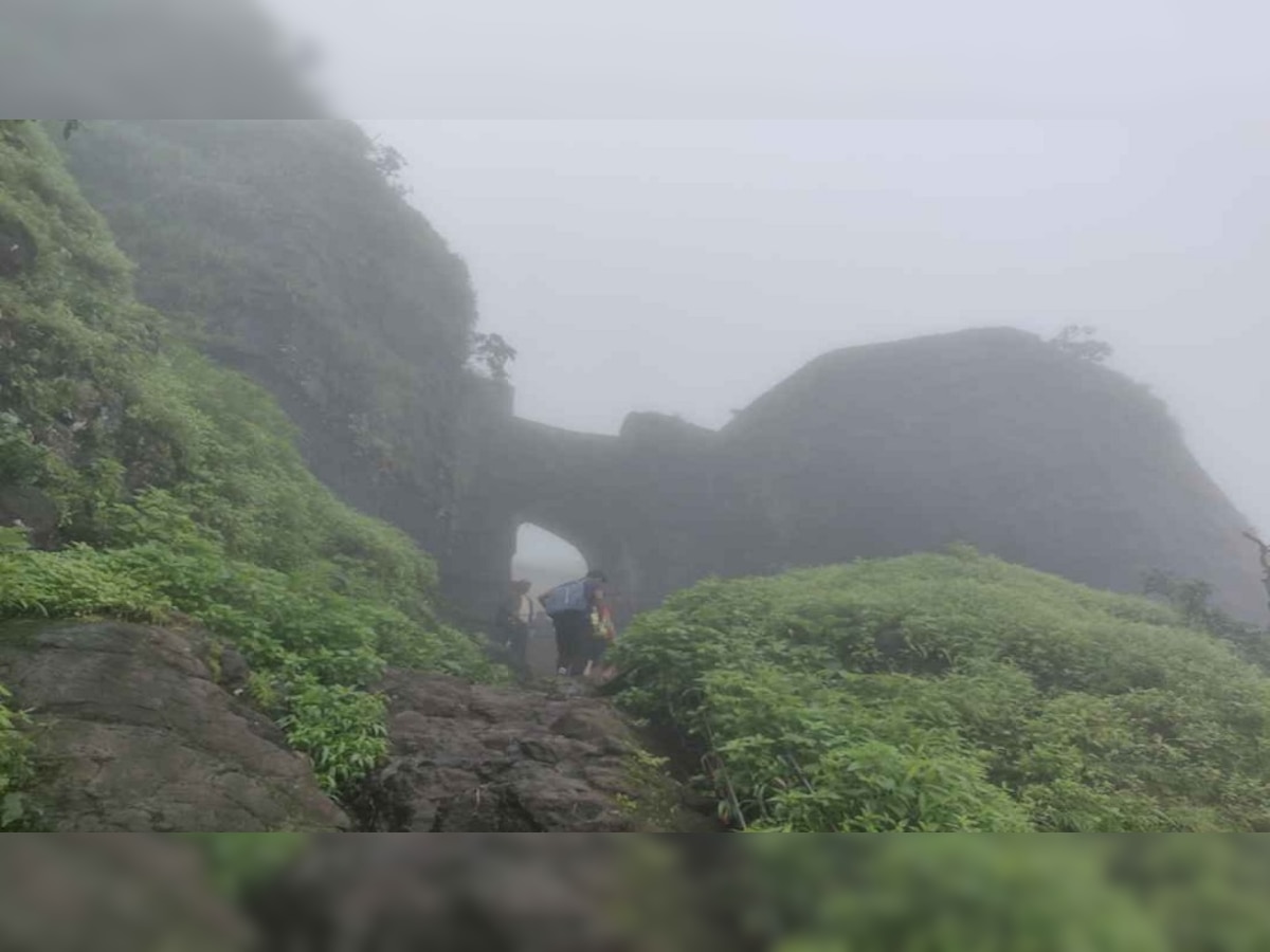 पुणे जिल्ह्यात अतिवृष्टीच्या पार्श्वभूमीवर कलम 144 लागू; गड, किल्ले पर्यटन क्षेत्रात जमावबंदी title=