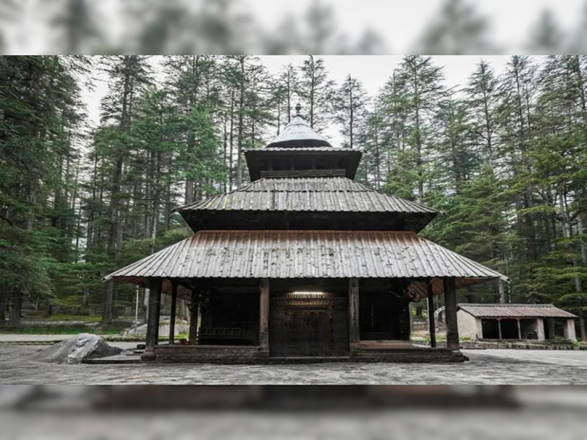 मनालीमधील 'हे' मंदिर आणि महाभारताचा काय संबंध? जाणून घ्या 'या' मंदिराचा इतिहास... title=