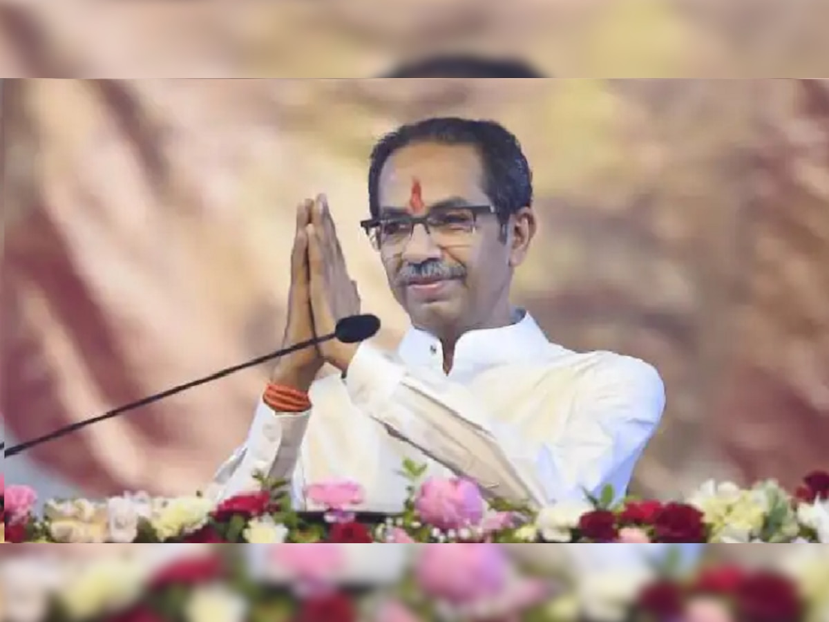 Shivsena: शिवसेना वाचवण्यासाठी उद्धव ठाकरे मैदानात title=