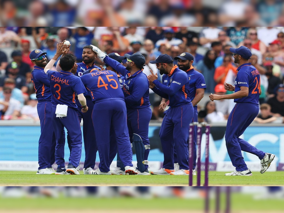 Team India : टीम इंडियाला मजबूत झटका, स्टार ऑलराऊंडर पहिल्या 2 सामन्यातून 'आऊट' title=