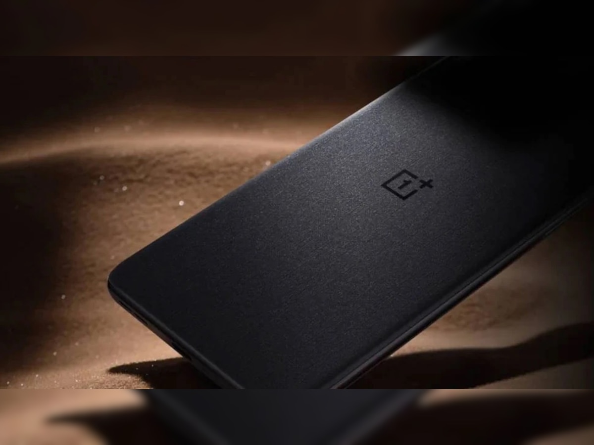 OnePlus 10T 5G च्या कॅमेरा फीचर्सने मोबाईलप्रेमींचं मन जिंकलं! किंमत आणि लाँच तारीख जाणून घ्या title=