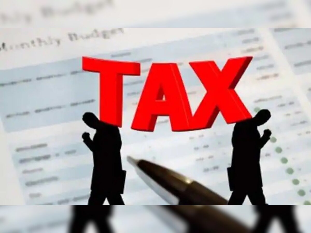 Income Tax : 1 ऑगस्टला ITR फाईल करणाऱ्यांना किती दंड भरावा लागणार? title=