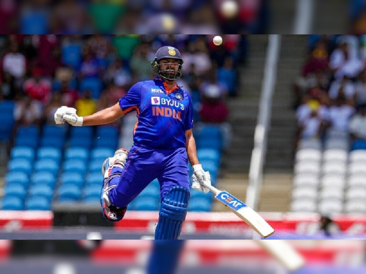 का झाला Rohit Sharma रिटायर्ट हर्ट; चौथ्या टी-20 मध्ये खेळणार का? title=