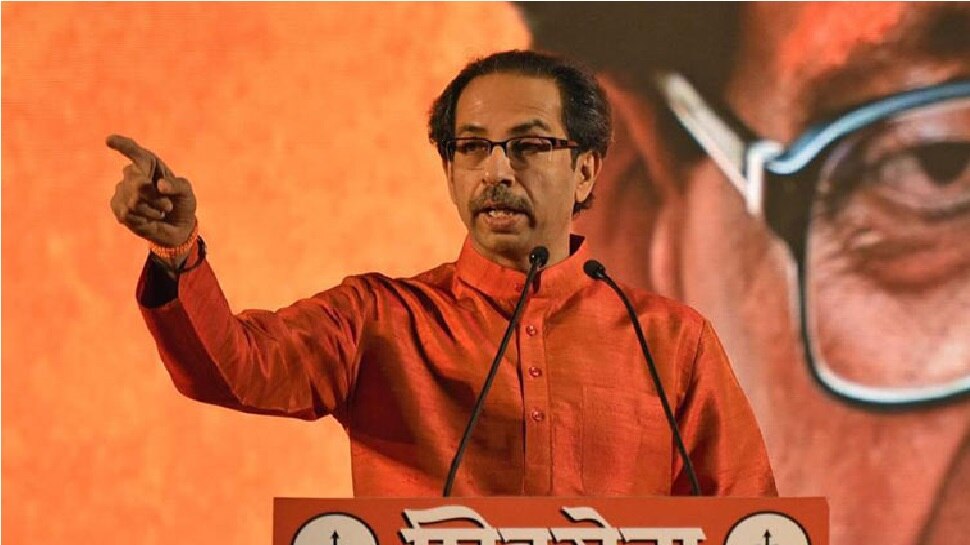 शिवसेना पक्षप्रमुख उद्धव ठाकरे आक्रमक, पक्षविरोधी कारवाया केल्याप्रकरणी जिल्हाप्रमुखांची केली हकालपट्टी