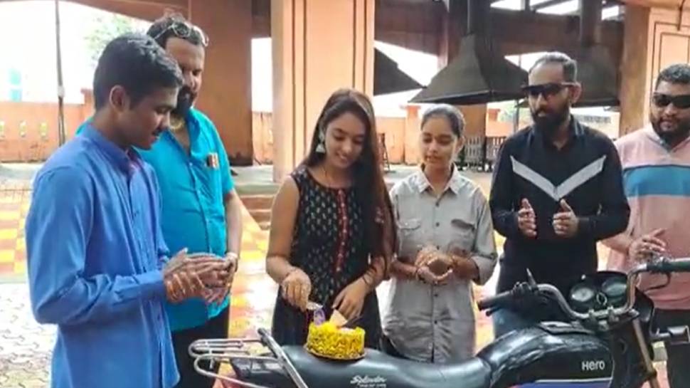 मराठी अभिनेत्रीने चक्क स्मशनाभूमीतच कापला वाढदिवसाचा केक, कारण…