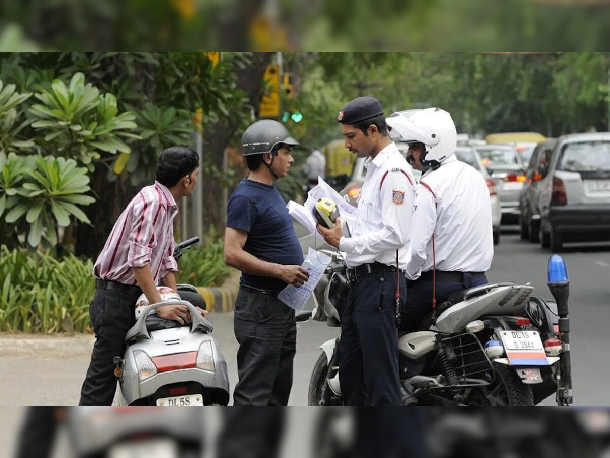 Driving Licence नसलं तरीही वाहतूक पोलीस तुमचं काहीही वाकडं करू शकतं नाही, कारण... title=