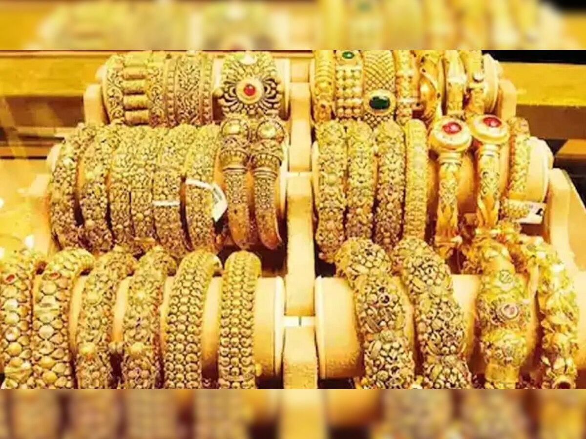 Gold Rate Today : सोन्याच्या दरात किंचित वाढ; काय आहेत आजचे दर?    title=