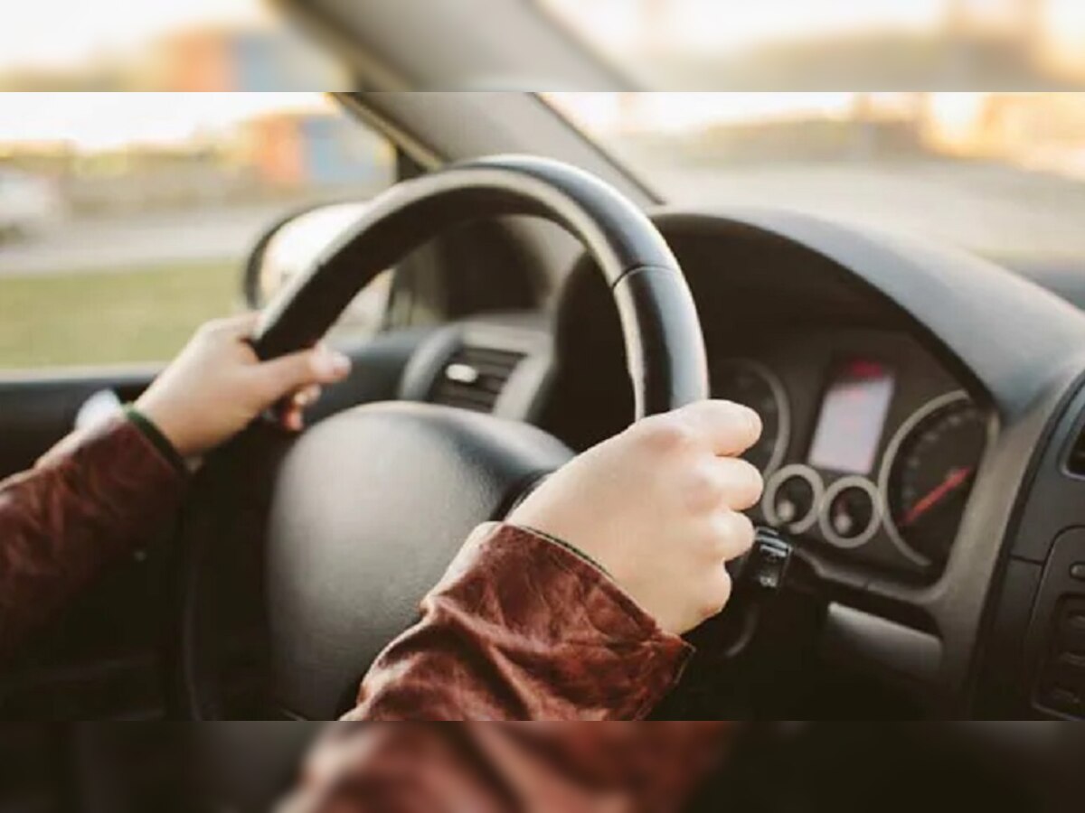 Car Driving Tips : वर्षानुवर्षे कार सुस्थितीत ठेवायची असल्यास या Tips वाचाच  title=